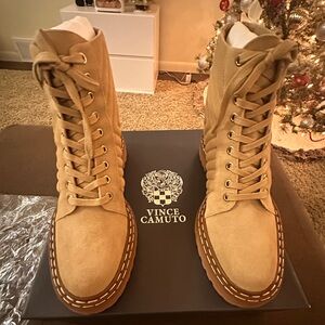 Vince Camuto Woman’s Tan Boots